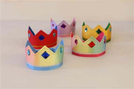 Sarah's Silks Reversible Silk Crown - Royal/rood image